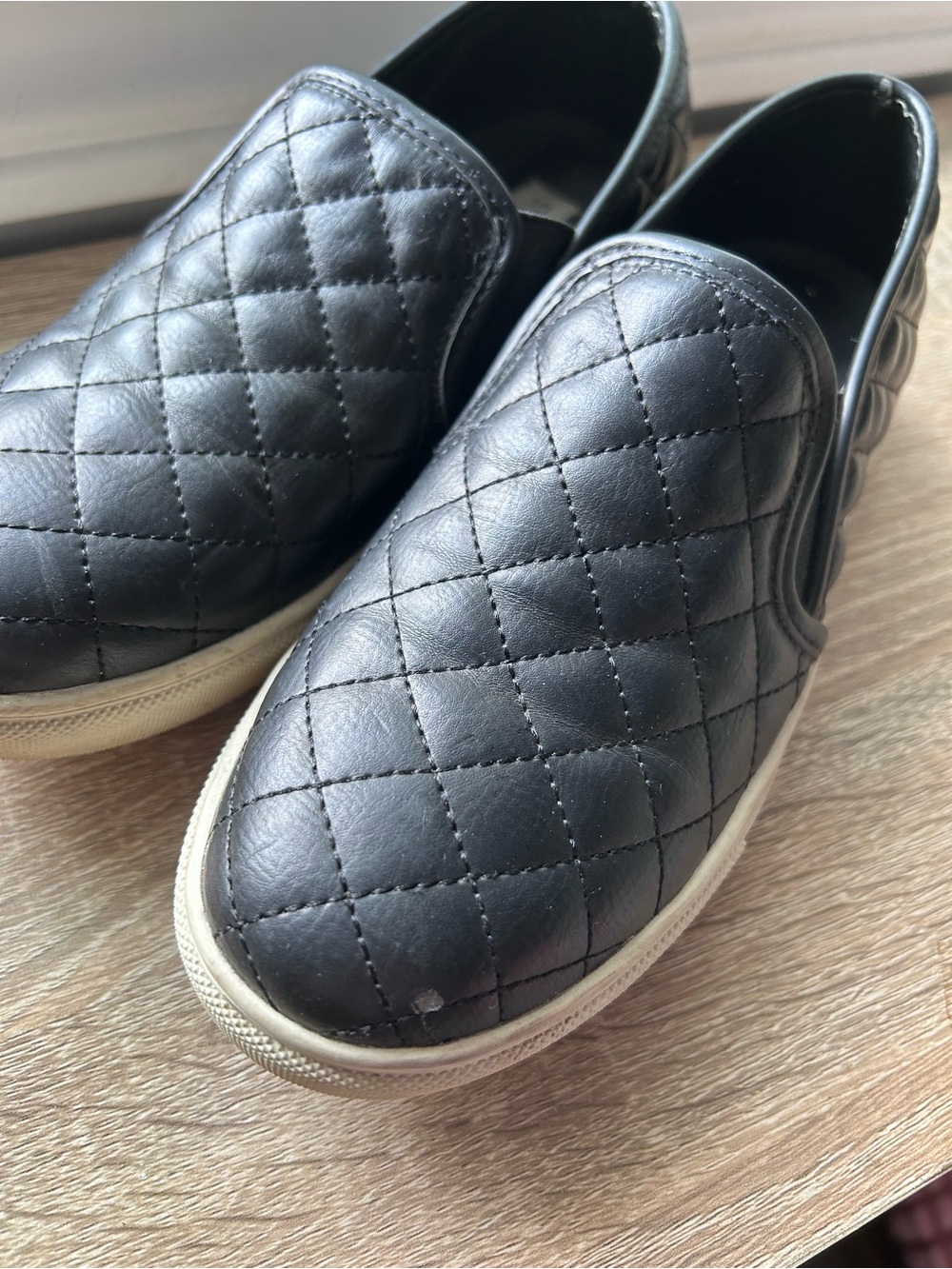 Steve Madden ECENTRC-Q slip-on quilted sneaker